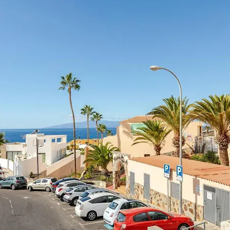 Paradise Court Ocean View أذيخي